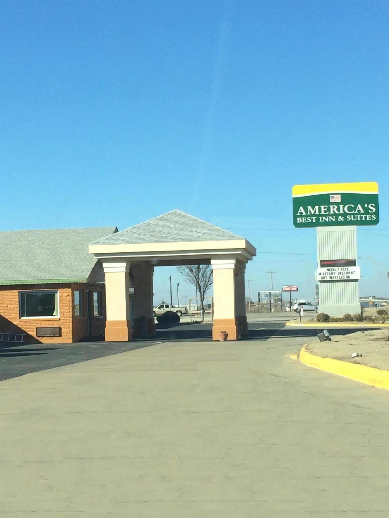 America'S Best Inn And Suites Emporia Exterior foto